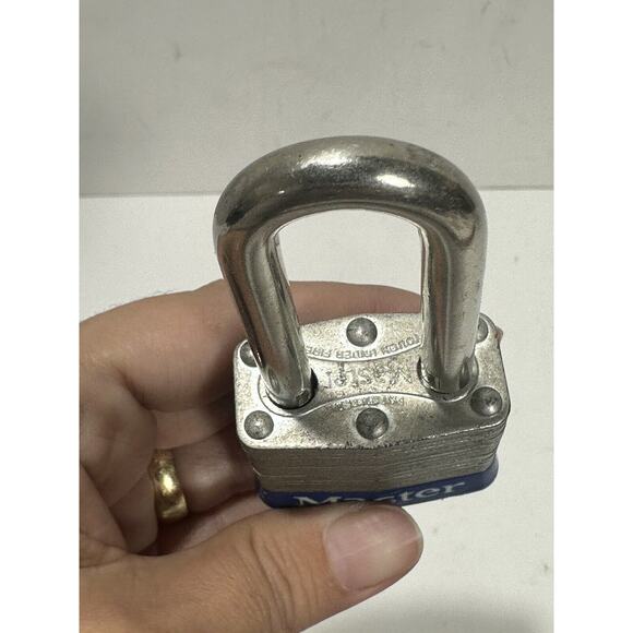 Master Lock No 3 Long Shackle Laminated Steel Level One‎ Key Used - Picture 6 of 6
